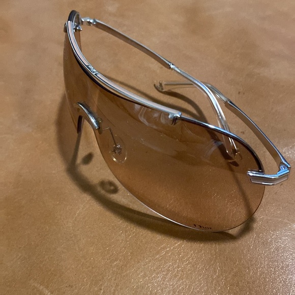Christian Dior wrap around rimless sunglasses - Picture 7 of 7